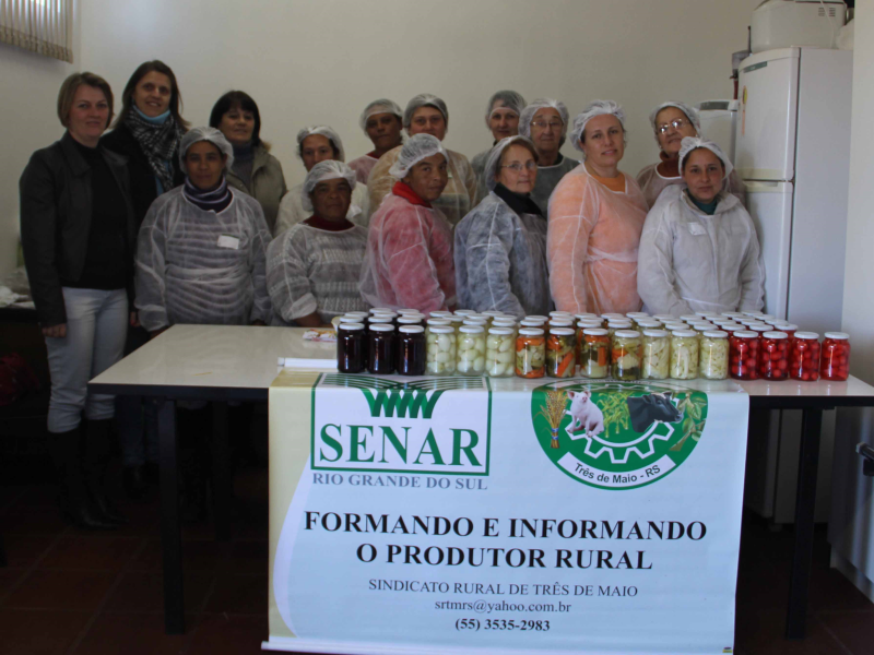 DESENVOLVIMENTO SOCIAL REALIZA CURSO DE PROCESSAMENTO DE HORTALIÇAS